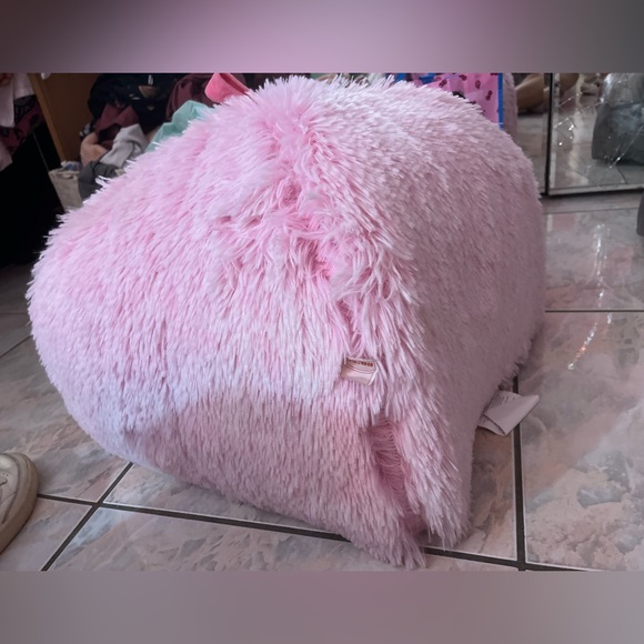 Super soft and comfortable NEW bed/house for pets (small cats and dogs) - Picture 3 of 7